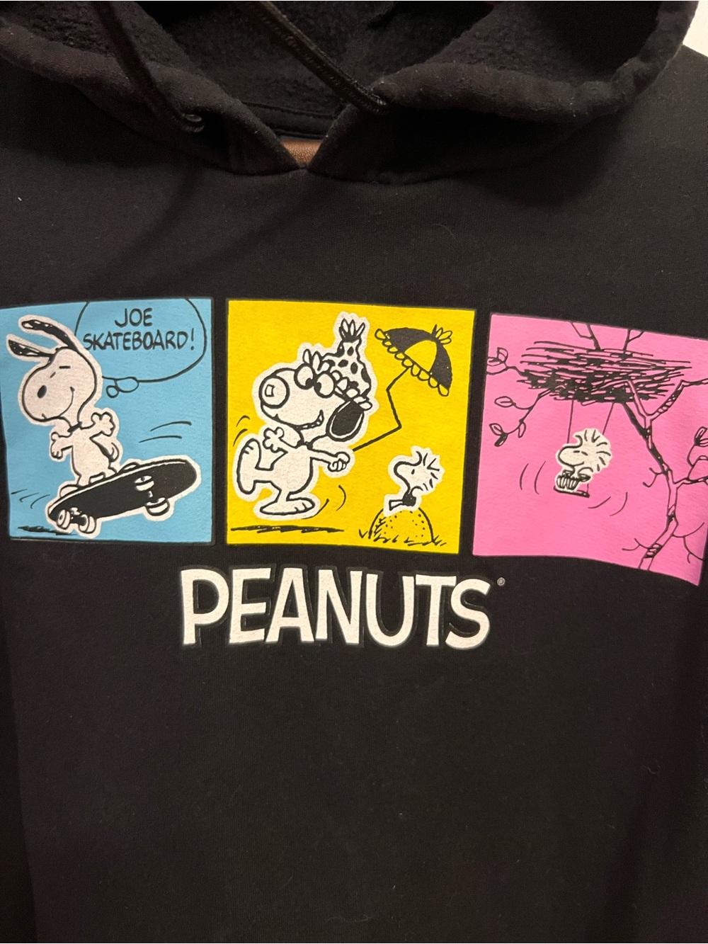 Peanuts Snoopy Hoodie Womens Large Black Graphic Fleece Pullover Kangaroo Pocket - Picture 3 of 5
